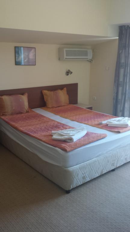 Salena Hotel Primorsko Habitación foto